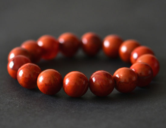 南红玛瑙手串 图片来源于网络 新浪收藏配图