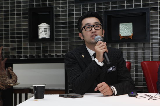 今日美术馆馆长高鹏做2014年全年总结