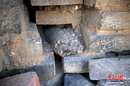 被人称作“塔坚强”的宝丰塔