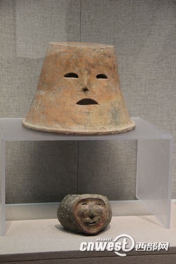 出土于中国“最早城市”——高陵杨官寨遗址的陶制文物