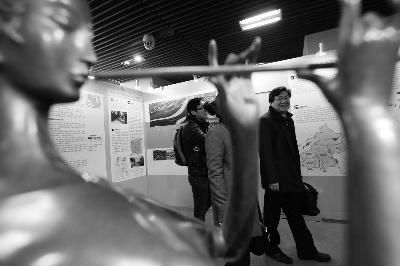 上午，首都第二十一届城市规划建筑设计方案汇报展开幕 摄/法制晚报记者 杨益