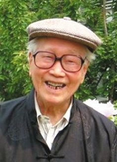 许麟庐又名德麟，山东蓬莱人，1916年10月19日生。国画家、书法家、书画鉴赏家。曾为中国美术家协会和中国书法家协会会员、中山书画社副社长、中国老年书画研究会副会长、北京花鸟画研究会会长、北京中国画研究会副会