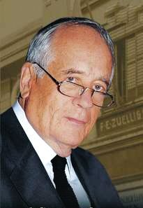 玫茵堂主人斯蒂芬·裕利。