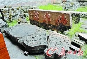 修缮中的番禺石楼镇陈氏宗祠。记者黎旭阳摄