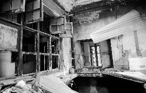 位于荔湾区龙津西路逢源路沙地一巷36号的陈廉伯故居。  　　信息时报记者 　　徐敏 摄 