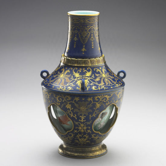 霁青描金瓷游鱼转心瓶