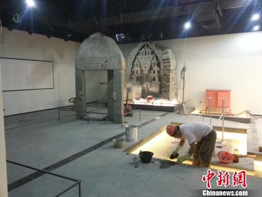 图为博物馆二层展厅的文物。　田雯　摄