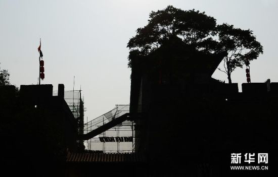 这是7月6日拍摄的施工现场。