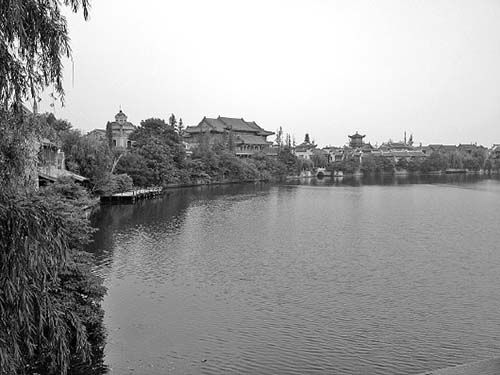 如今的月河古道。本报记者　李泳君　摄