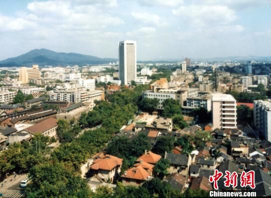 曾经的“中国第一高楼”金陵饭店　金陵饭店 供图　摄