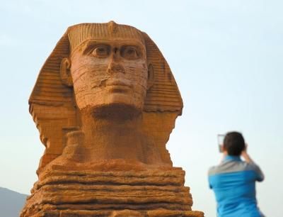 石家庄“狮身人面像”。新华社发