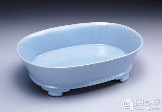 北宋汝窑天青无纹水仙盆(汝窑无纹片的唯一传世杰作)