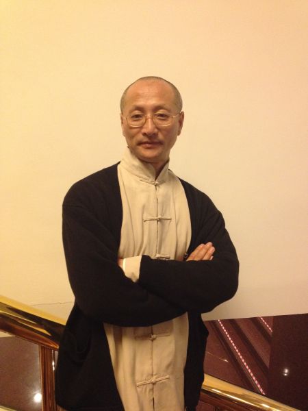 全国政协委员、中国美术家协会副主席、中国雕塑学会会长、清华大学美术学院教授 曾成钢