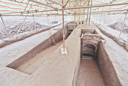 发掘现场 记者韩旭摄