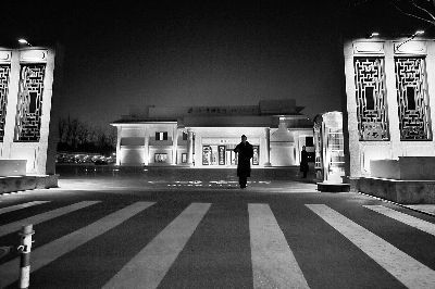 不经允许，北京·中国会所的大门不得进入 摄/法制晚报记者 张茉然 林晖