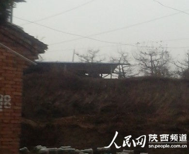 考古队的挖掘现场。