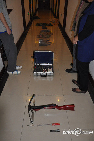 警方缴获的作案工具。