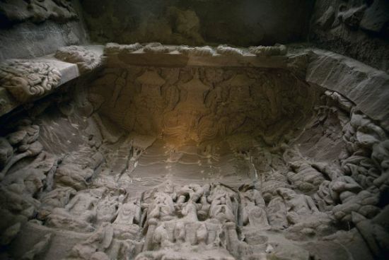 这个佛洞的主体佛像在今年被盗