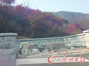 齐白石墓地新址位于北京五环外的金山陵园，还在施工中