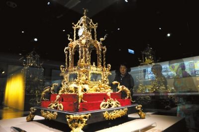 北京故宫展品，四层西洋钟。