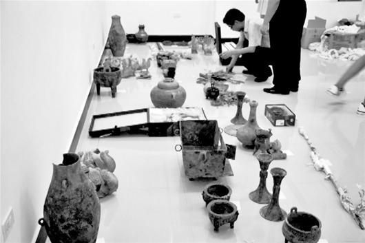 民警追缴的部分文物 