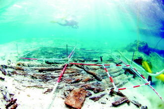 图②:华光礁I号沉船文物已遭破坏。