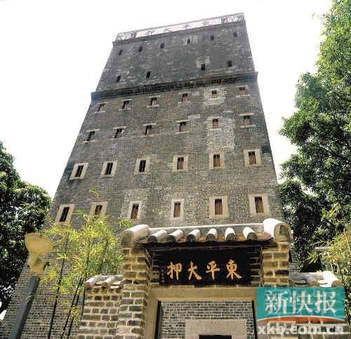 建于清代的碉楼