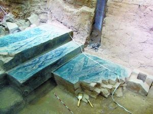 秦始皇帝陵考古首次发现青石台阶