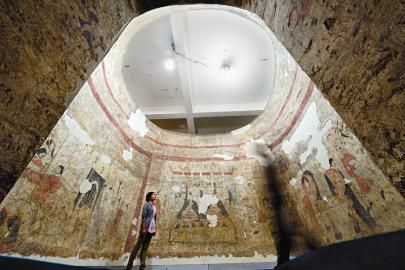 北齐古墓壁画修复完工