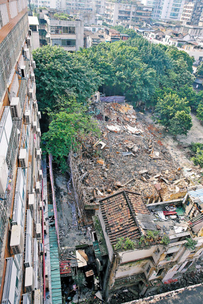 两幢民国时期的建筑被拆平 羊城晚报记者 陈秋明 摄