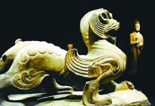 东汉“辟邪”大型石雕