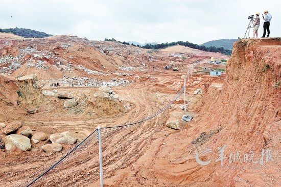 　萝岗5座先秦墓被毁现场 羊城晚报记者 邓勃 摄