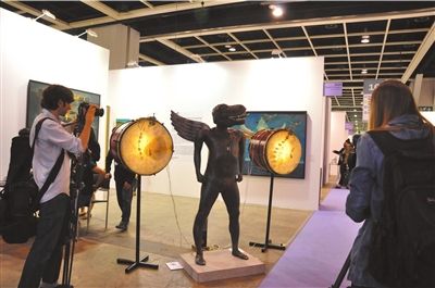 外国艺术家带来的装置颇为新颖，互动性强。