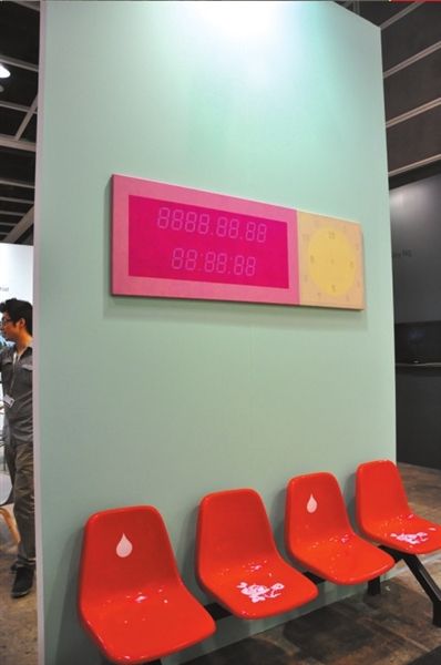 香港艺术家作品独具地方味。