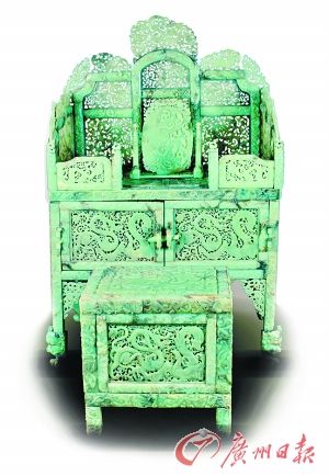 “汉代玉凳”以2.2亿元天价拍出，后来一查发现是个赝品。CFP供图