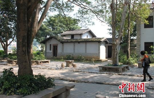 2006年和2012年，平和县按照“修旧如旧”的原则，先后对林语堂故居进行了保护修缮，并对周边环境给予整治、改善，保持了故居原有的风格。 黄水成 摄