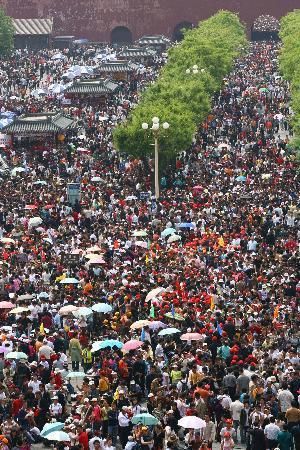 故宫节日期间拥挤人潮
