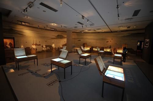 海南省博物馆“华光礁1号沉船”展厅(12月27日摄)。
