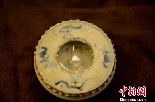 有磁性的针尖无论怎么拨动最终都会指向南方李凌摄