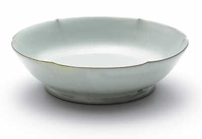 北宋汝窑天青釉葵花洗 2012年4月4日 ，在苏富比香港有限公司春季拍卖会“天青宝色——日本珍藏北宋汝瓷”专场中，以2.0786亿港币成交，创下中国宋代瓷器世界拍卖纪录。