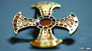 少女墓穴揭示英国信仰转变时期