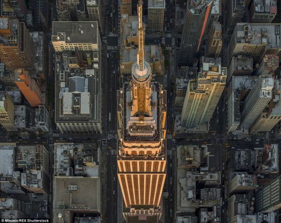 摄影师2000英尺高空航拍美国纽约美景。(网站截图) 
