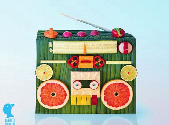 用简单食材做成的雕塑造型