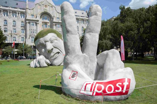 新华社照片，布达佩斯，2015年7月1日 (锐视角)(1)布达佩斯：雕像