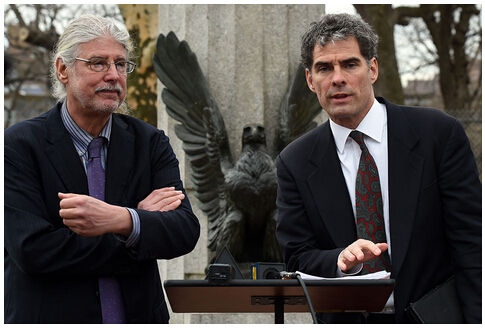 Ronald Kuby（左）