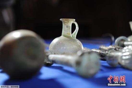 当地时间3月16日，美国华盛顿，美国将向伊拉克送还一批伊拉克文物，数量超过60件。这些文物被从伊拉克走私至美国，经过美国海关执法局的调查之后，决定归还伊拉克。  