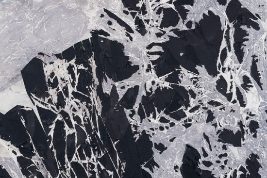 　　《慵懒的山》(局部)