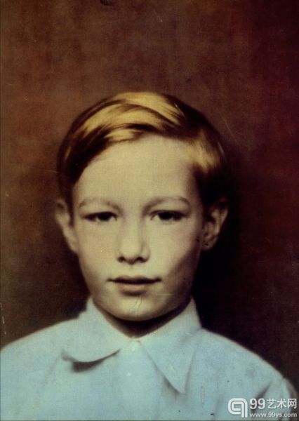 孩童时的安迪·沃霍尔