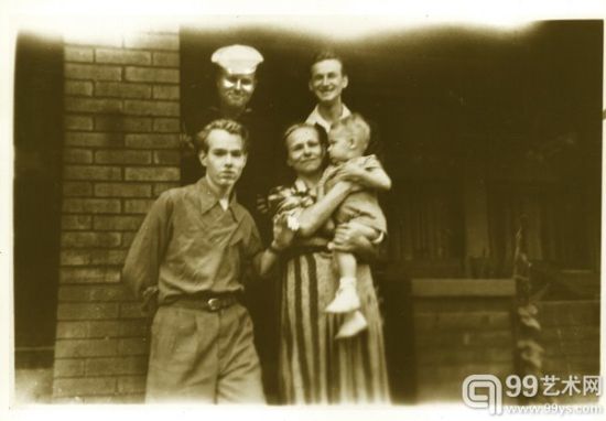 沃霍尔家人，1945