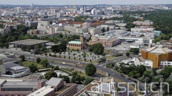 柏林MoMA遭遇财政危机